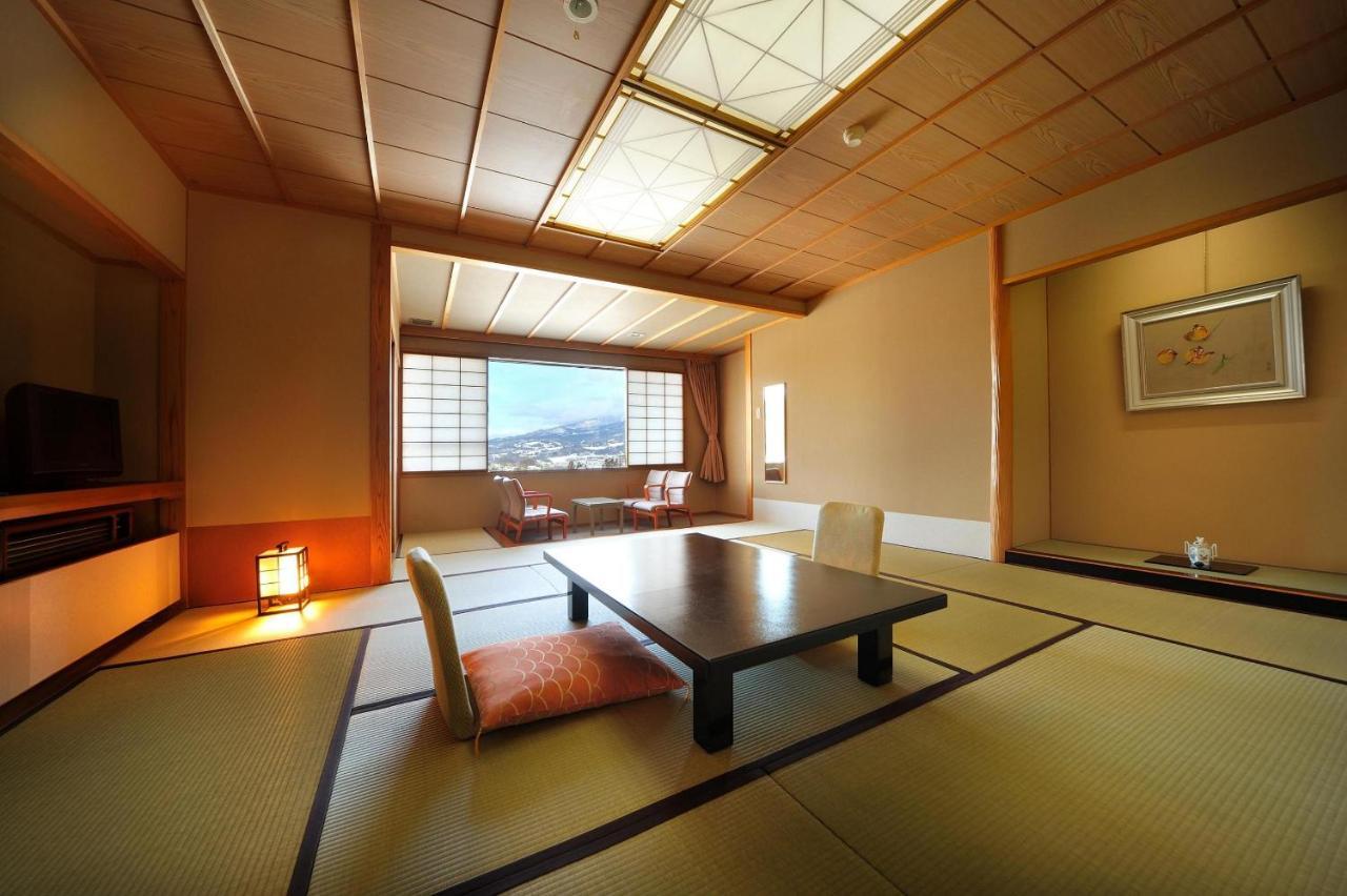 Senkeien Tsukioka Hotel Kaminoyama Luaran gambar